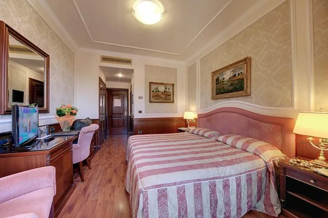 Classic, Double Bed, Mountain Side، Simplon 3/8