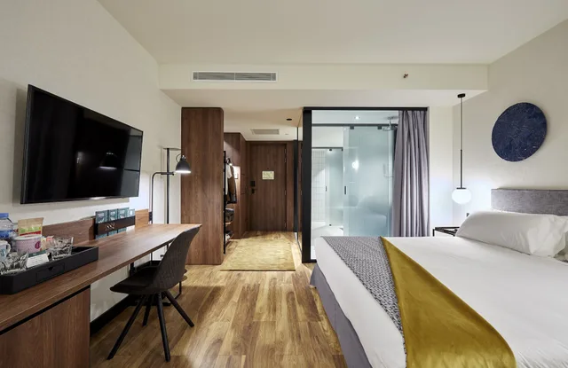 غرفة قياسية داخلية بسرير كينج بإطلالة، Radisson Blu 1882 Hotel Sagrada Familia Barcelona (ex. Hotel Barcelona 1882) 4/8