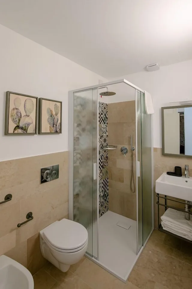 Deluxe, King Bed, Hill View, Terrace، Ibla Rooms 3/3