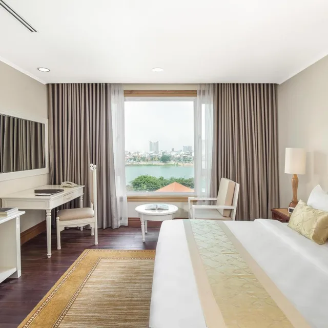 Mekong, Suite، Sokha Phnom Penh Hotel 5/10