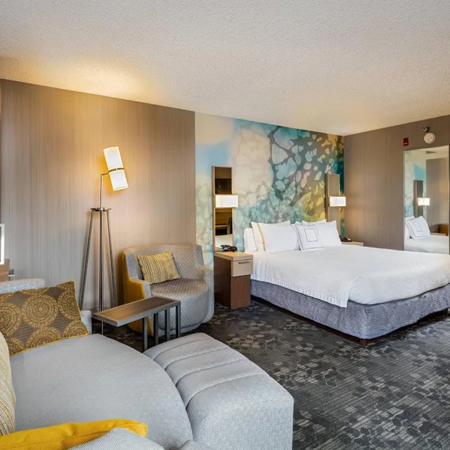 Executive, King Bed, Courtyard By Marriott Riverside Ucr Moreno Valley Area 2/5