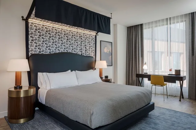 غرفة ركنية بسرير كينج، Canopy by Hilton Boston Downtown 6/7