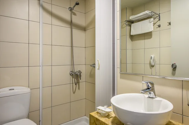 غرفة مزدوجة قياسية بسريرين منفصلين، Marin Hotel 4/4