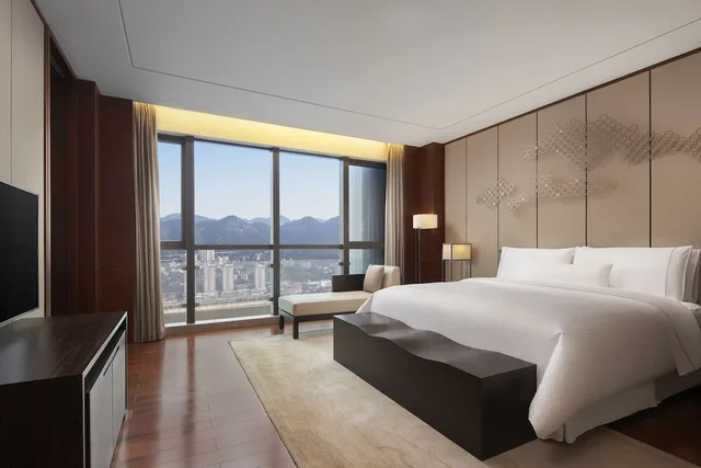 Apartment, The Westin Chongqing Liberation Square 1/4