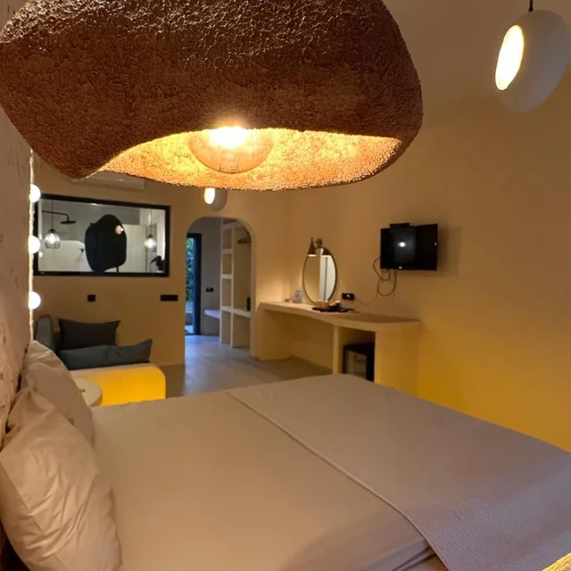 Deluxe, Double or Twin Bed, Pool Access، Z Exclusive Hotel And Villas 5/9