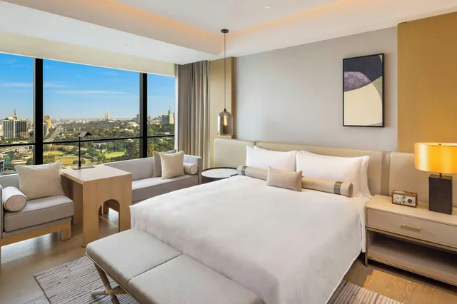 غرفة بسرير كينج، JW Marriott Nairobi 3/8