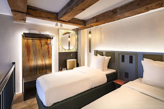 Deluxe, Quadruple, Queen and Twin Beds, Mister Highland Hotel 2/5