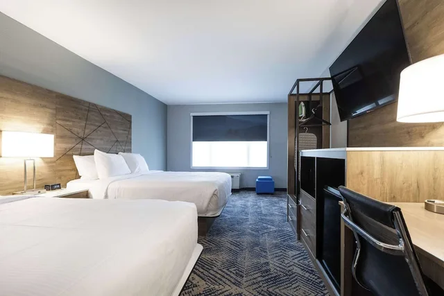 Standard, 2 Queen Beds, Rodeway Inn & Suites Near Outlet Mall - Asheville 4/8