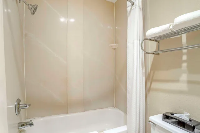 غرفة بسريرين مزدوجين، Quality Inn near Speedway 4/4