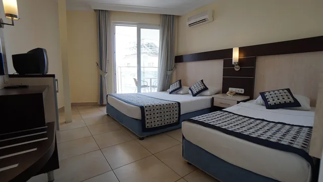 غرفة قياسية بسرير مزدوج بإطلالة جزئية على البحر، Kleopatra Balik Hotel 1/2