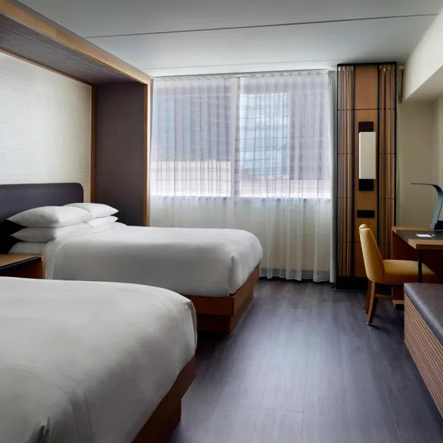 Room, 2 Double Beds, Concierge Level، Charlotte Marriott City Center 4/9