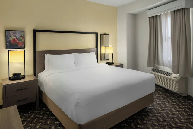 جناح تنفيذي ركني بسرير مزدوج بغرفة نوم واحدة، Residence Inn By Marriott New Rochelle 4/8