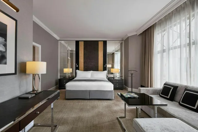 Guest Room, Deluxe, Executive, King Bed, Large, Club Floor, THE RITZ-CARLTON KUALA LUMPUR 2/3