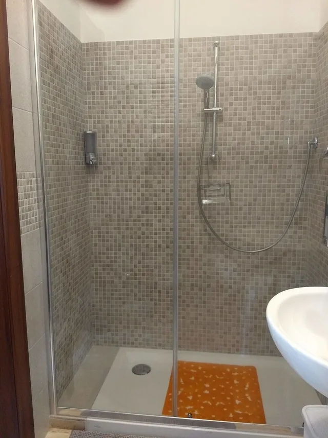 Economy, Queen Bed, San Polo Star 3/4