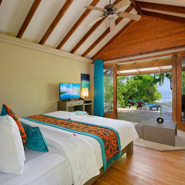 Sunset Beach Villa - Transfer Excluded، Canareef Resort Maldives 3/10