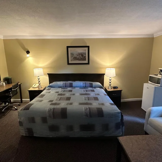 جناح بجاكوزي، Canadian Inn 3/9