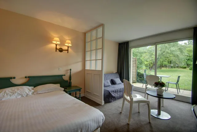 غرفة بسرير مزدوج بشرفة، Hotel du Parc 1/5