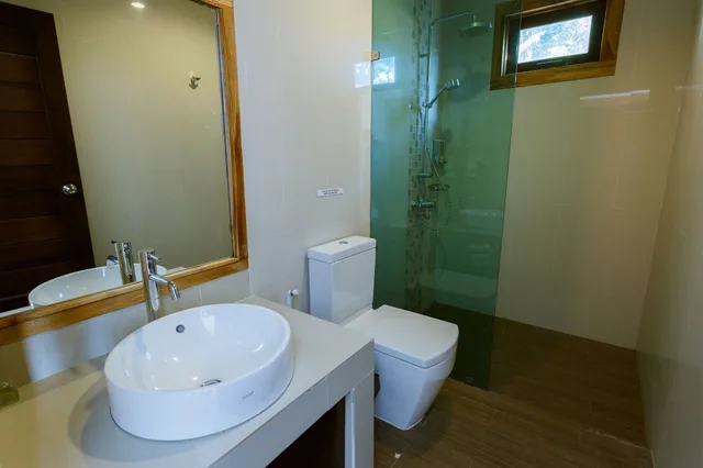 جناح عائلي بسرير كينج بإطلالة على البحر بغرفتي نوم، Bundhaya Villas Koh Lipe 3/4