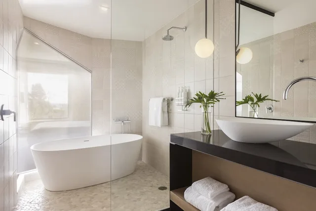 جناح بسرير كينج بشرفة، Kimpton La Peer Hotel 5/8