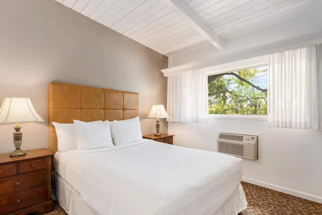 1 Bedroom, Suite, King Bed, Pool Side, Kitchen، Best Western Plus Santa Barbara 4/9