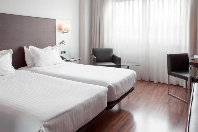 غرفة قياسية بسريرين منفصلين، Ac Hotel Gijon 2/4