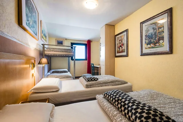 سكن مشترك مختلط بأربعة أسرّة، Villa Saint Exupery Beach 1/3