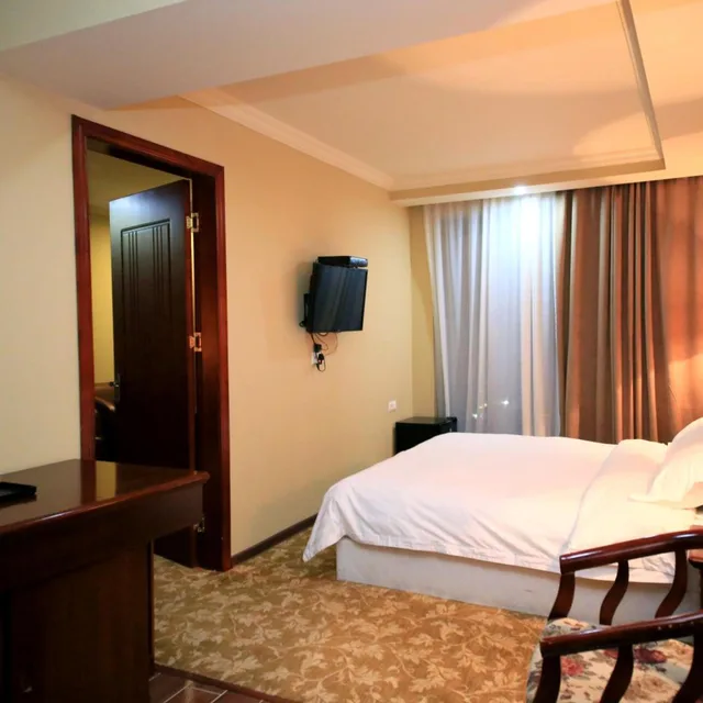 غرفة كلاسيكية عائلية، Borjomi Palace Hotel and Spa 3/7