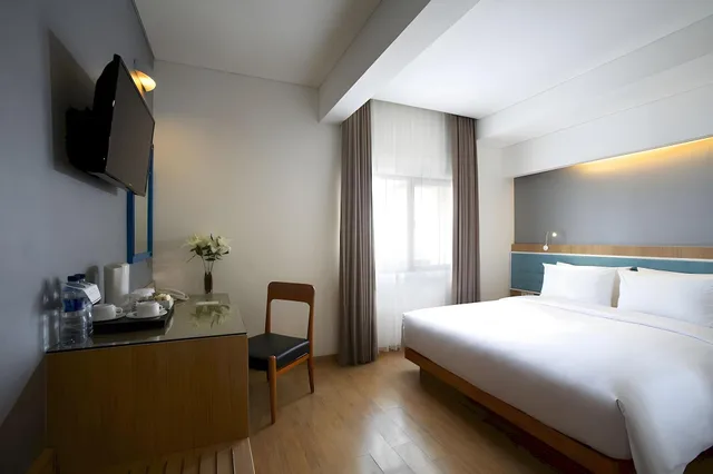 غرفة سوبيريور بسرير كوين، Hotel Santika Kelapa Gading 2/2