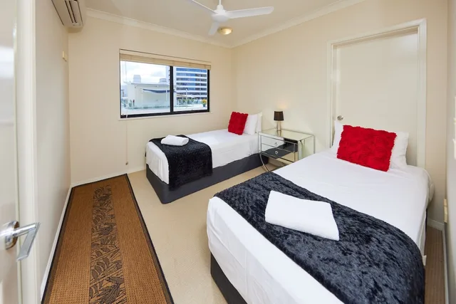 3 Bedrooms, Apartment, 2 King Beds, Single Bed, Water View، Jack Newell Holiday Apartments 3/10