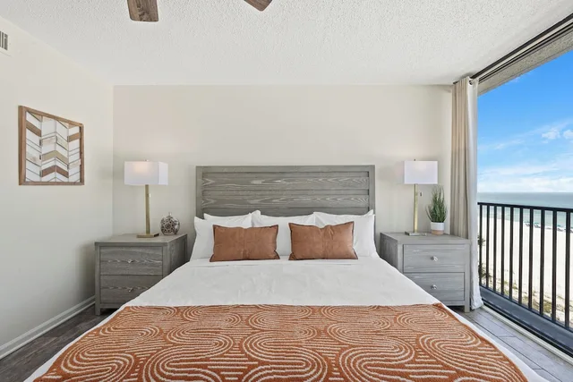 2 Bedrooms, Condo, Island, 1 King and 2 Double Beds, Beach Front, 2 Bathrooms, 2 Sofa، Sandpiper Beacon Beach Resort 2/6