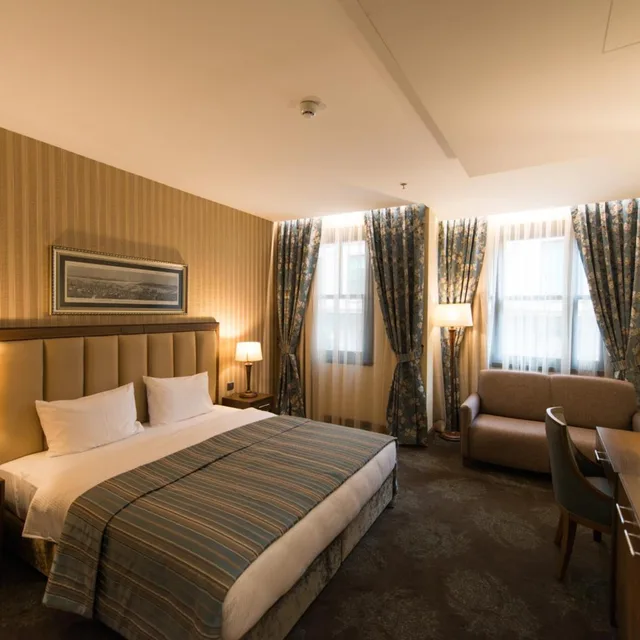 غرفة ثلاثية بشرفة، Adelmar Hotel Istanbul Sisli 3/8