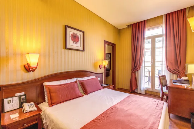 غرفة بسريرين منفصلين بشرفة، Augusta Lucilla Palace 1/3