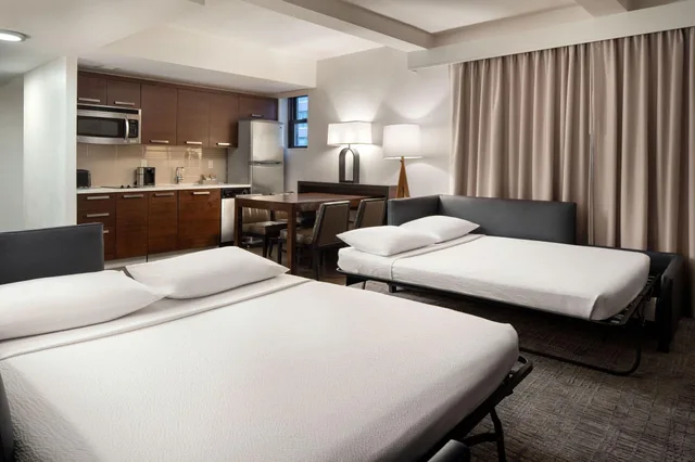 Premium, Suite, Residence Inn by Marriott New York Manhattan/ Midtown Eastside 1/3