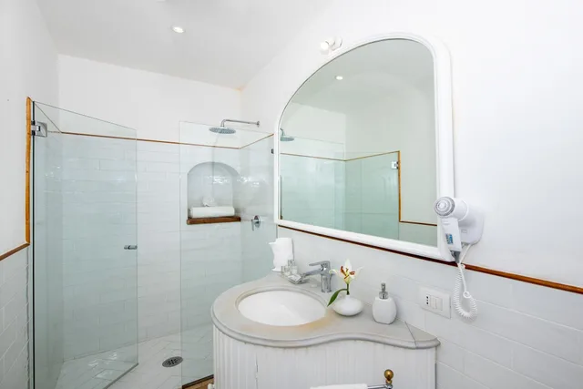 شقة بإطلالة على البحر بشرفة في الملحق، Villa Yiara 2/2