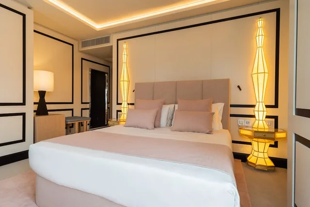 جناح جونيور بسرير كينج بشرفة مع أريكة، Room Mate Gran Filippo, Rome Fontana di Trevi 1/8