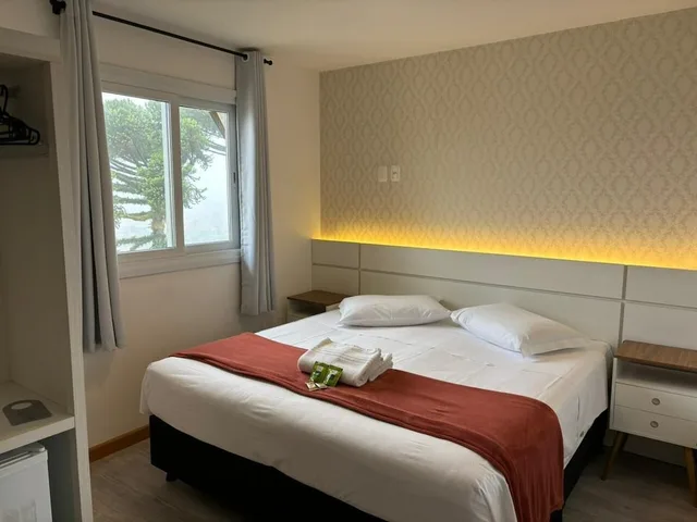 Deluxe, Twin Beds, Queen Bed, Hotel Golden Hills 1/3