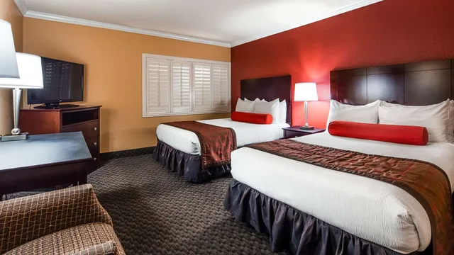 غرفة بسريرين مزدوجين لذوي الإعاقة، Best Western Plus Casino Royale–Center Strip 1/4