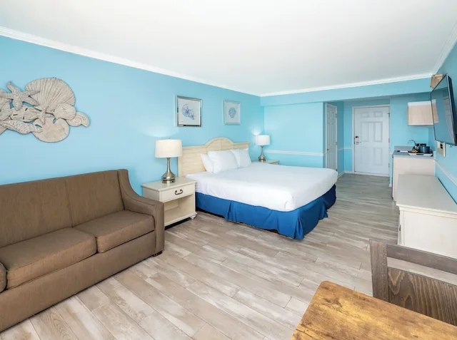 جناح استوديو بسرير كينج بإطلالة على البحر بشرفة، Drifting Sands Oceanfront Hotel 6/10