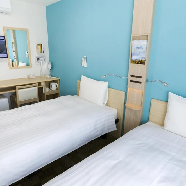 غرفة بسريرين منفصلين للمدخنين، Toyoko Inn Satsuma Sendai Eki Higashi Guchi 6/10