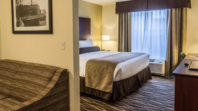 استوديو مفردة بسرير كينج لذوي الإعاقة، Cobblestone Hotel & Suites - Chippewa Falls 1/2