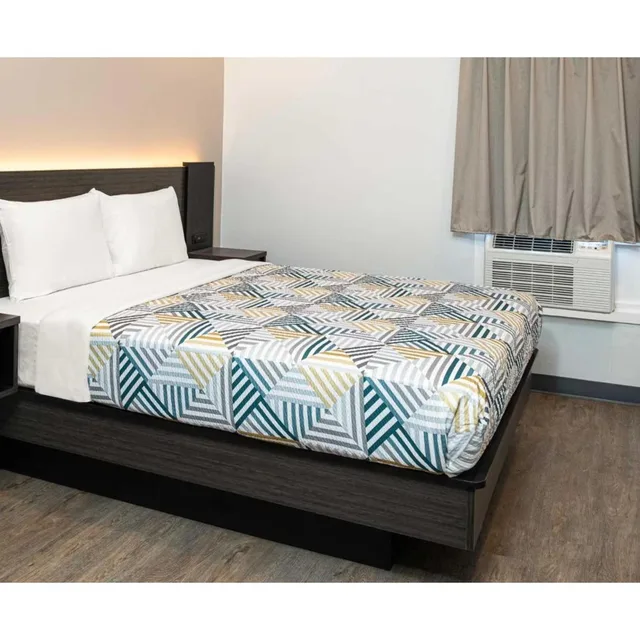 غرفة بسرير كوين، Motel6 San Pedro, CA – Port of Los Angeles 1/8