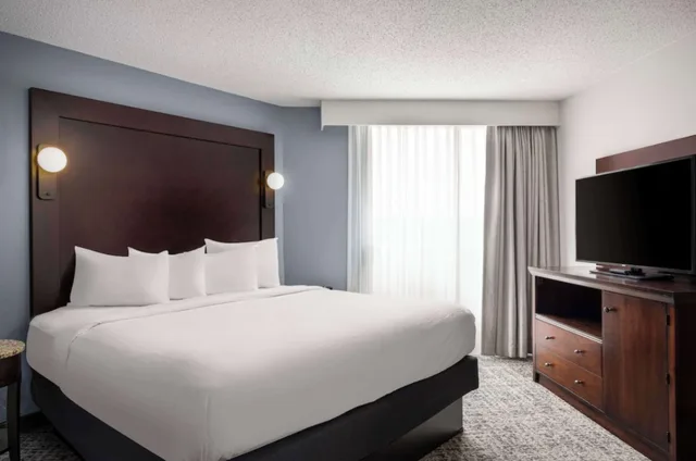 2 Bedrooms, Premium, Suite, 2 King Beds, 2 Bathrooms، Embassy Suites by Hilton Birmingham 2/6