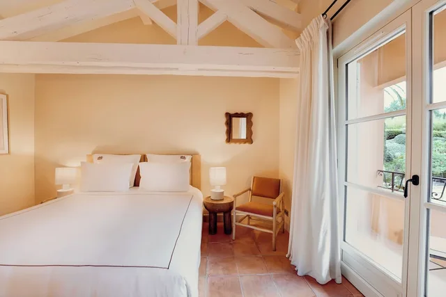 غرفة بسرير كوين بإطلالة على الحديقة، La Bastide de Saint Tropez 4/10