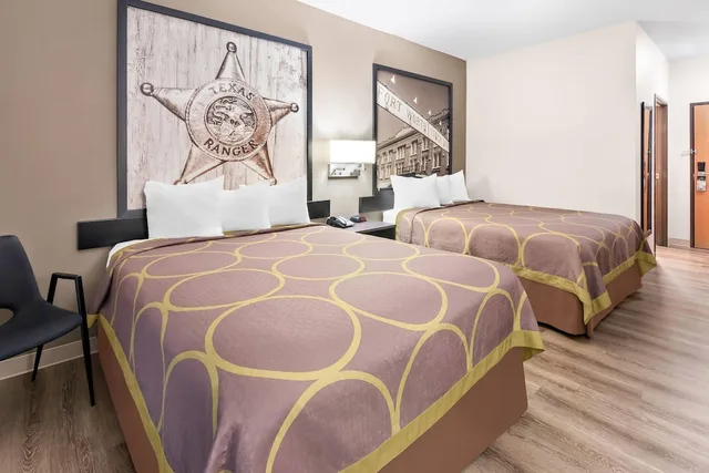غرفة قياسية بسريرين كوين، Super 8 by Wyndham Fort Worth Stockyards 3/7