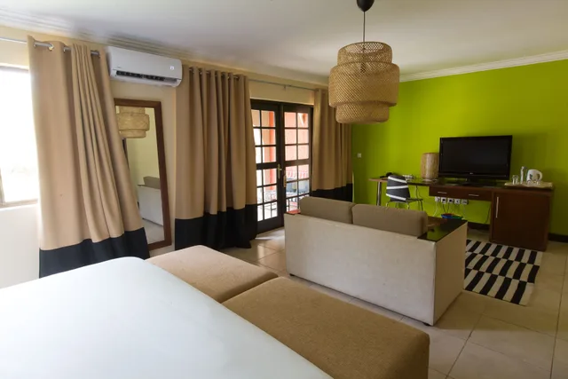 Suite, Omali Sao Tome 1/2