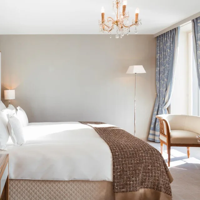 غرفة ديلوكس بسرير مزدوج بإطلالة على البحيرة، Carlton Hotel St Moritz 4/7