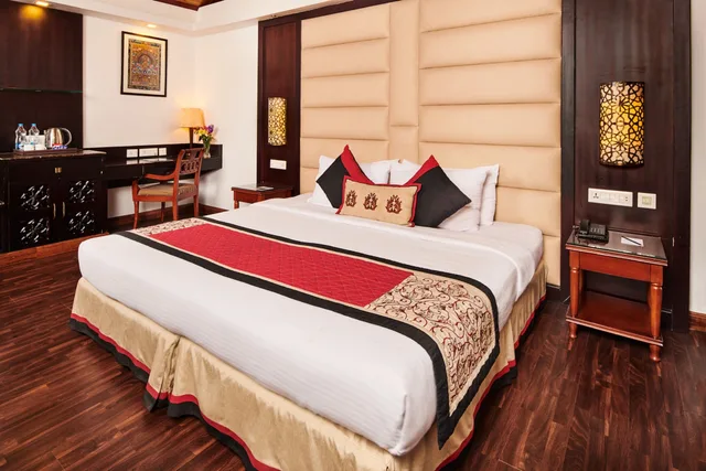Classic, King Bed, Sterling Gangtok - Orange Village 1/2