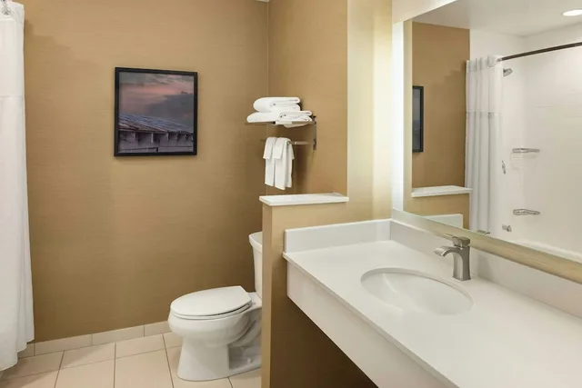 غرفة بسريرين كوين لذوي الإعاقة، Fairfield Inn Suites La Crosse Downtown 2/4