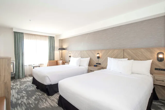 غرفة قياسية بسريرين كوين، Sandman Hotel & Suites Regina 3/5