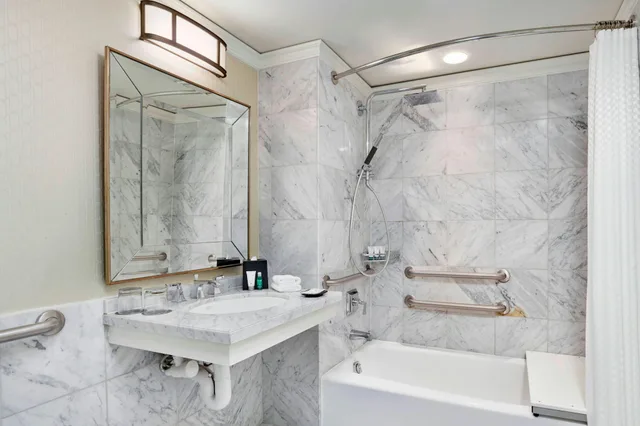 غرفة بسرير كينج، The Westin Philadelphia 1/1